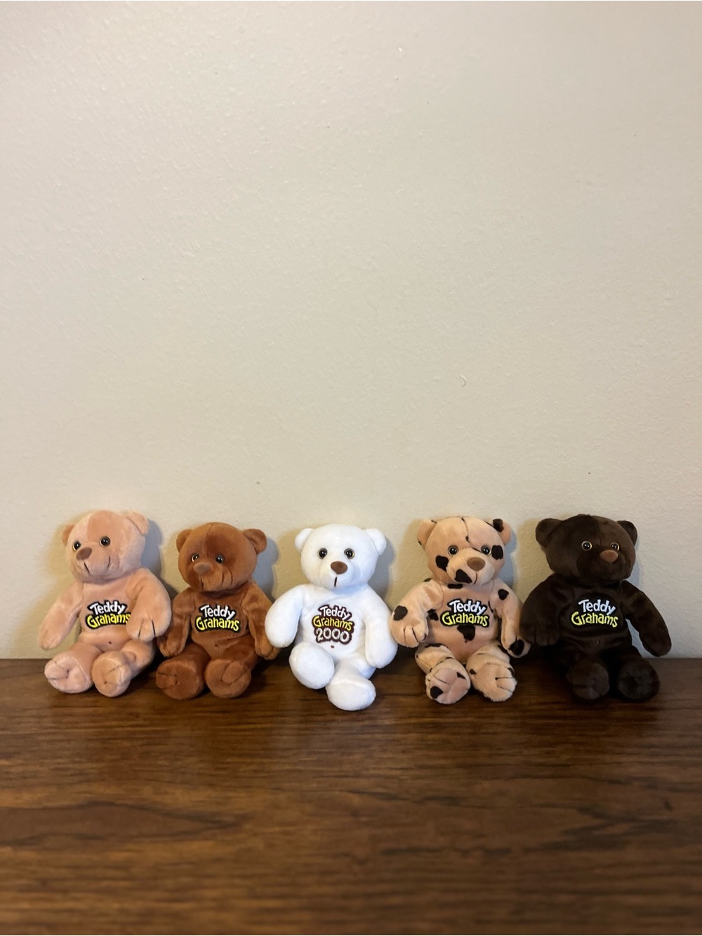 Vintage Teddy Grahams Plush Bean Bag Bears Complete Set